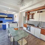 Ampio Quadrilocale 8 Pax Vista Mare Apartment