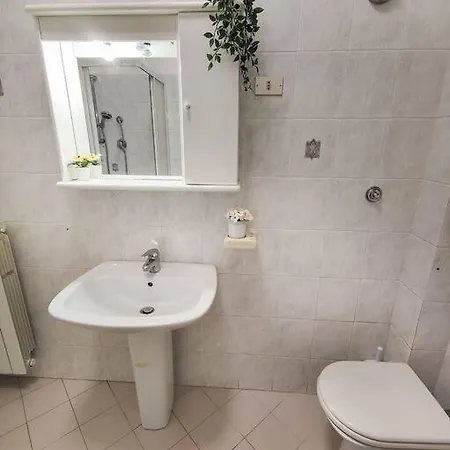 Ampio Quadrilocale 8 Pax Vista Mare *