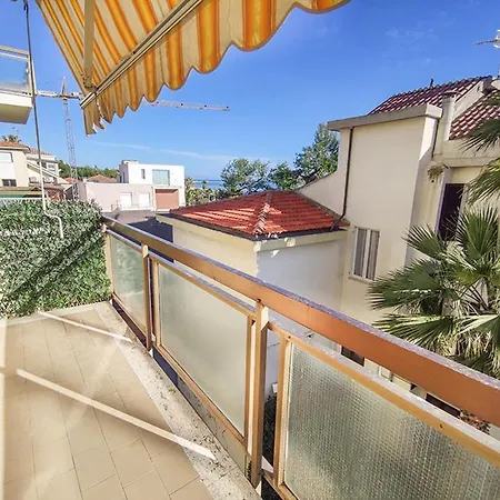 Ampio Quadrilocale 8 Pax Vista Mare 公寓 *