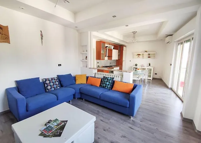 Ampio Quadrilocale 8 Pax Vista Mare *