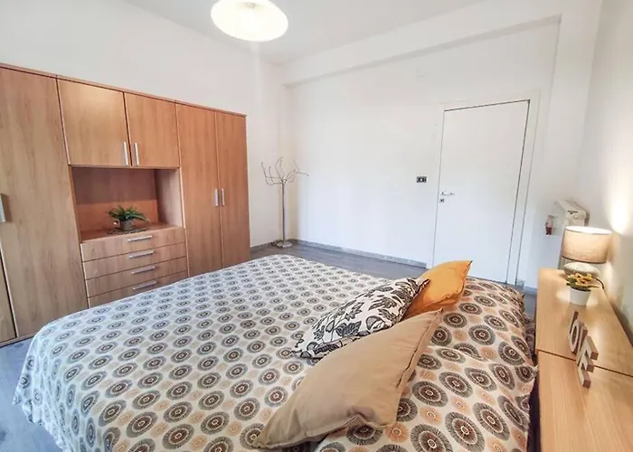 Ampio Quadrilocale 8 Pax Vista Mare *