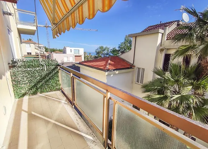 Ampio Quadrilocale 8 Pax Vista Mare شقة *